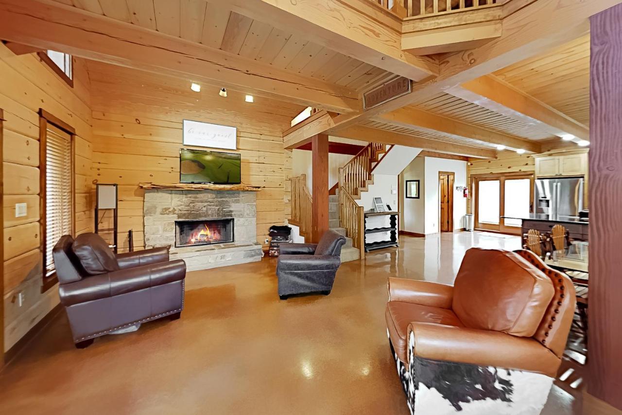Luke Lake Living Canyon Lake Exterior photo